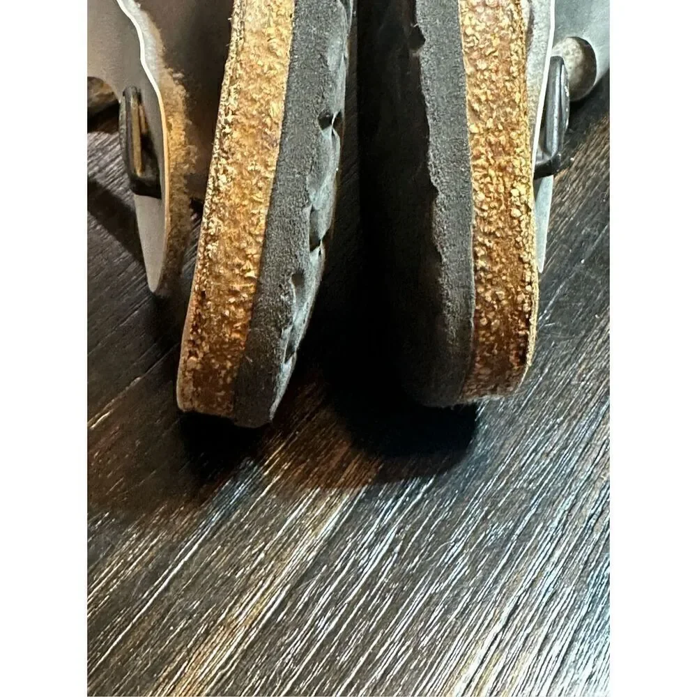 Birkenstock Gizeh kids leather silver sandals size C13 Narrow (EU31)